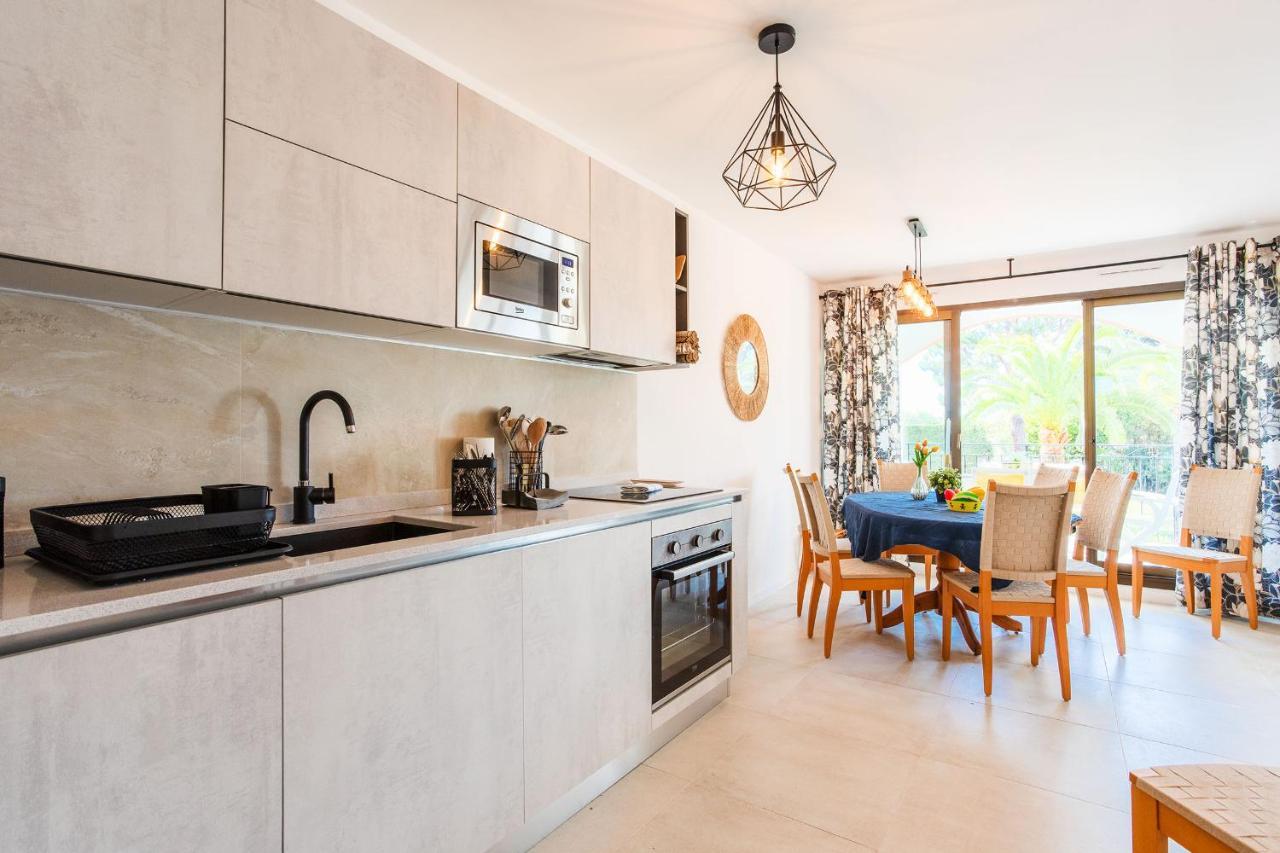 L'Ange Gardien Ap4269 By Riviera Holiday Homes วีลล์ฟรองซ์-ซูร์-แมร์ ภายนอก รูปภาพ